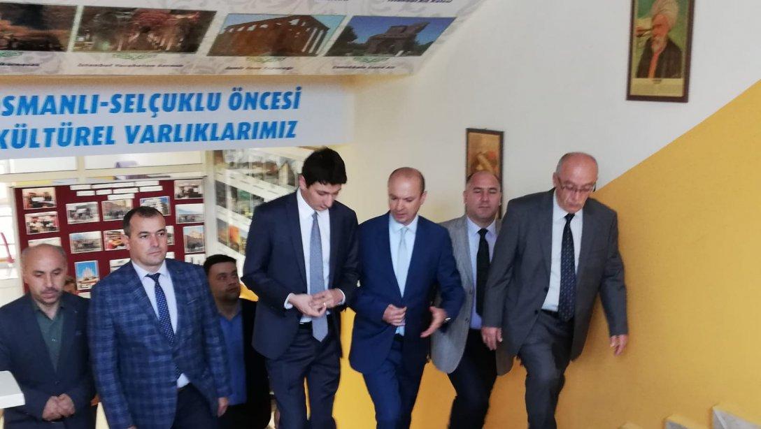 Kaymakamımız Sayın Akın ORUÇ Türk Telekom Çok Programlı Anadolu Lisesini ziyaret etti.