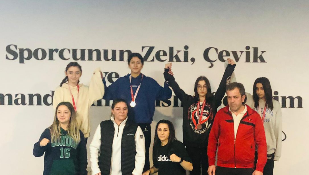 Türk Telekom Çok Programlı Anadolu Lisesi ilimizi temsilen bölge müsabakalarına katılmaya hak kazanmıştır