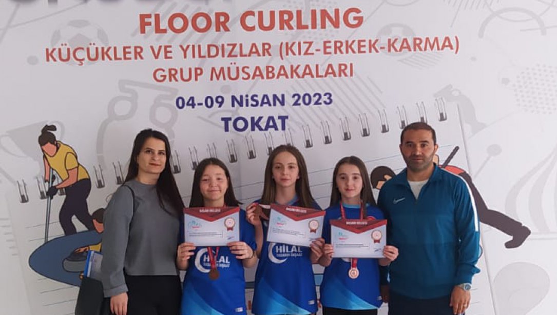 100. Yıl Şehit Mustafa Nehir Ortaokulu Türkiye Şampiyonasına Katılmaya Hak Kazandı