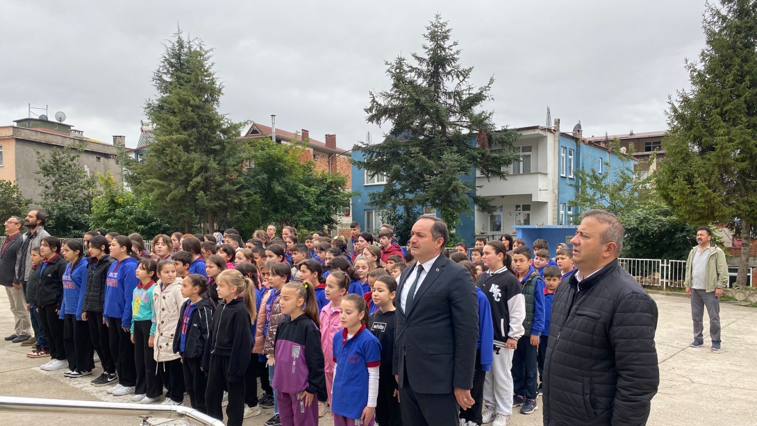 İlçe Milli Eğitim Müdürümüz Sayın Süleyman PEHLİVAN, 100.Yıl Şehit Mustafa Nehir Ortaokulu'nu Ziyaret Etti